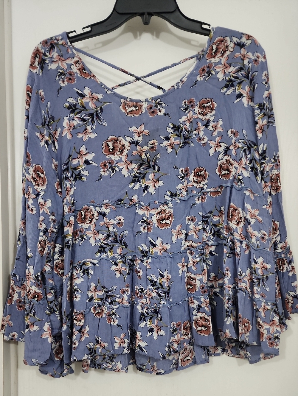 C Label Blur Floral Crisscross Back Tiered Tunic